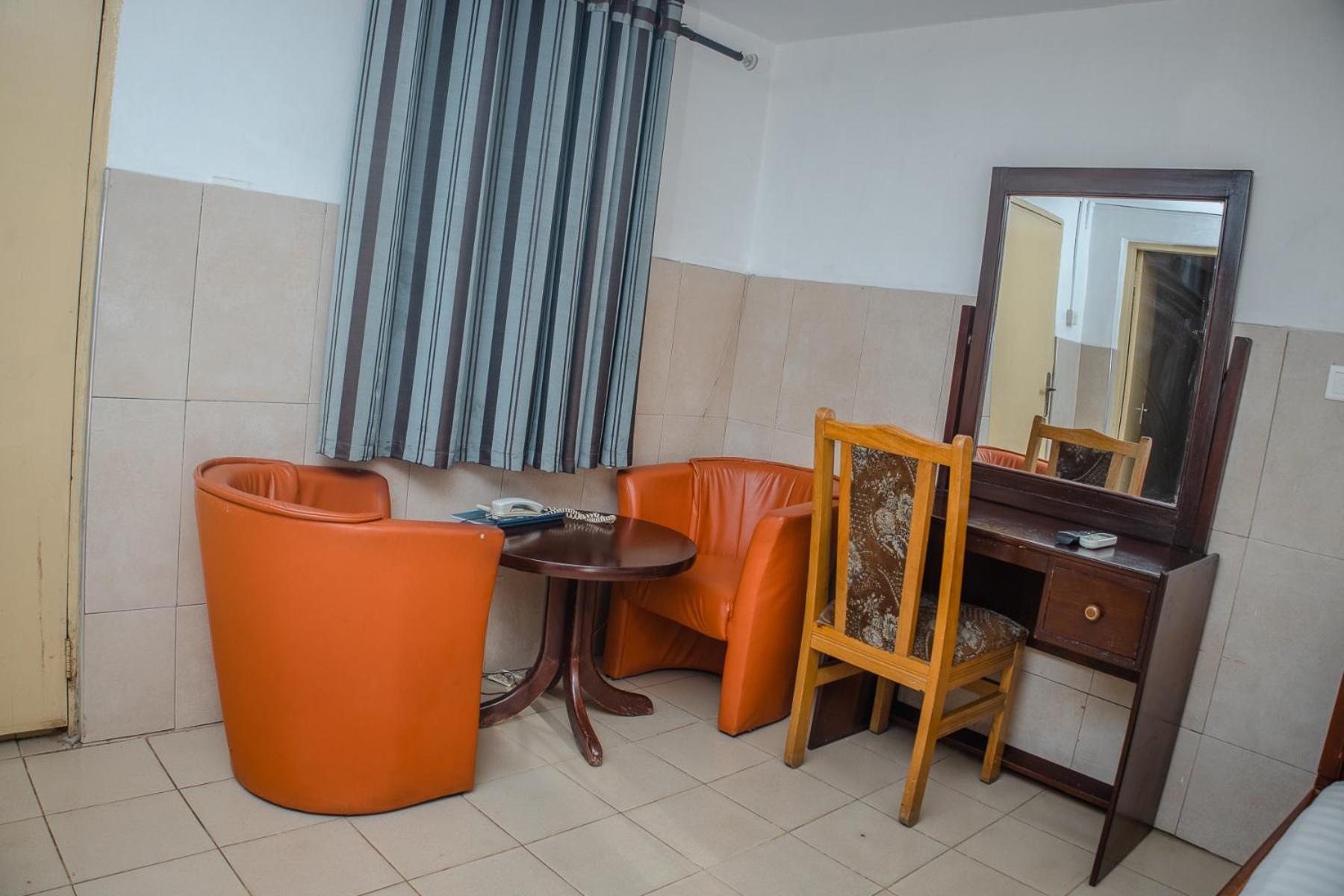 Stadium Hotel Кумаси Екстериор снимка