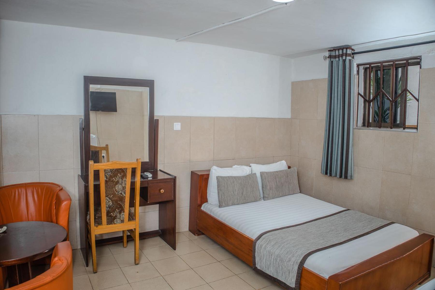 Stadium Hotel Кумаси Екстериор снимка